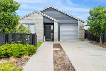 14 Empire Crescent, Papamoa