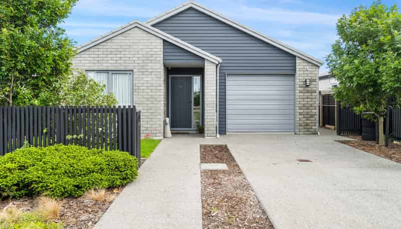 14 Empire Crescent, Papamoa