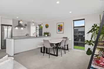 14 Empire Crescent, Papamoa