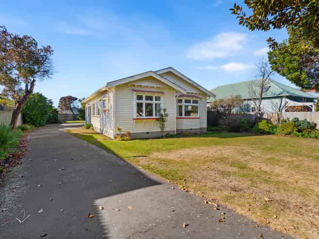 20 Celia Street, Redcliffs