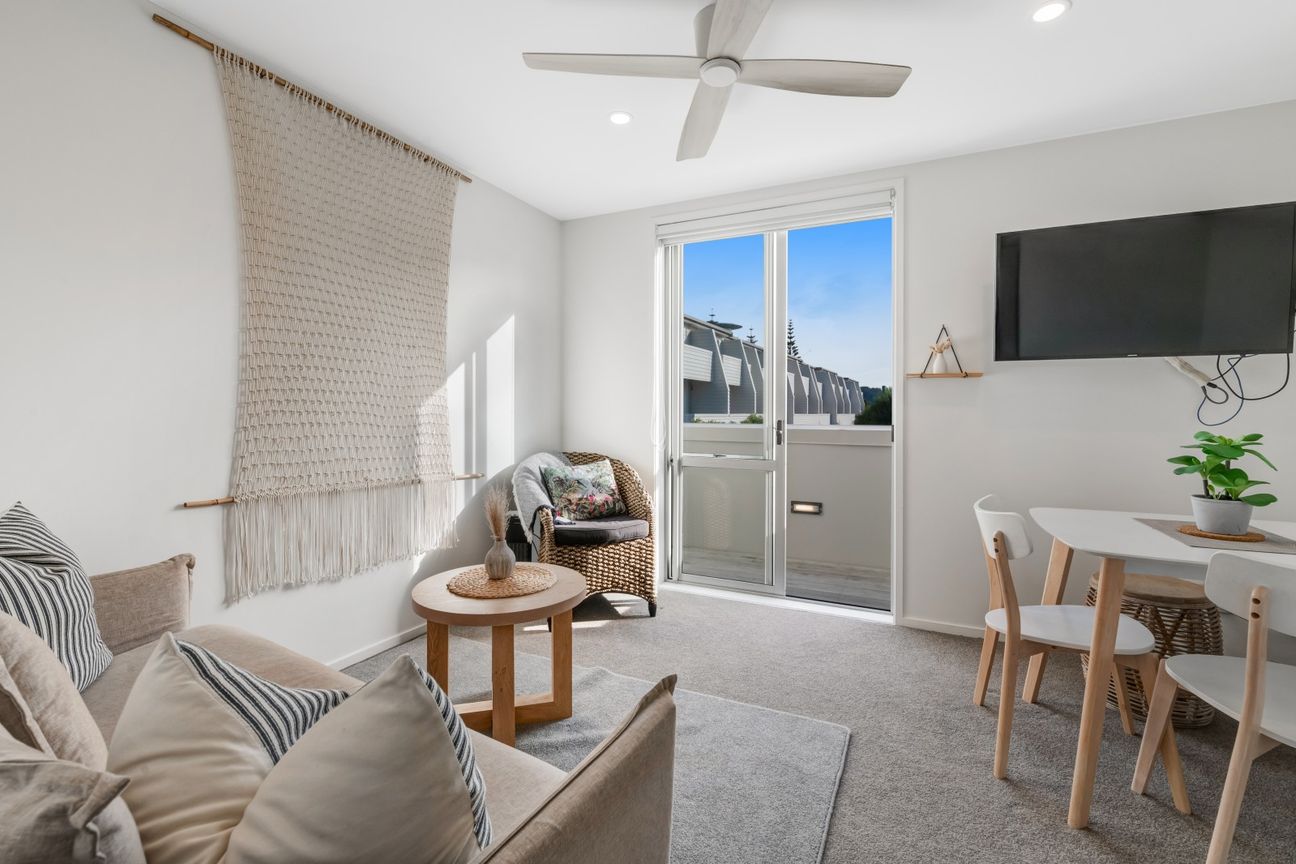 Nest, Invest, Holiday or Airbnb by the Sea - Fler
