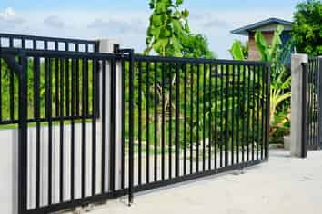 Established Gates & Fencing + Property Option