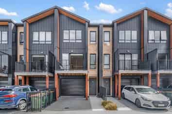 5/35 Marine Parade, Hobsonville