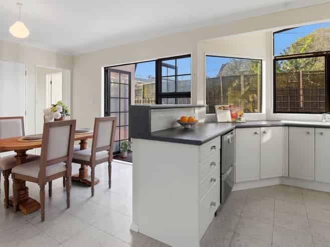 2/94 Jutland Road, Hauraki