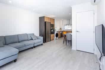 Room 1/2/18 May Street, Hamilton East