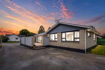 9 Simon Place, Woodend