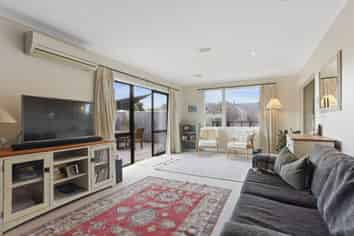 9 Simon Place, Woodend