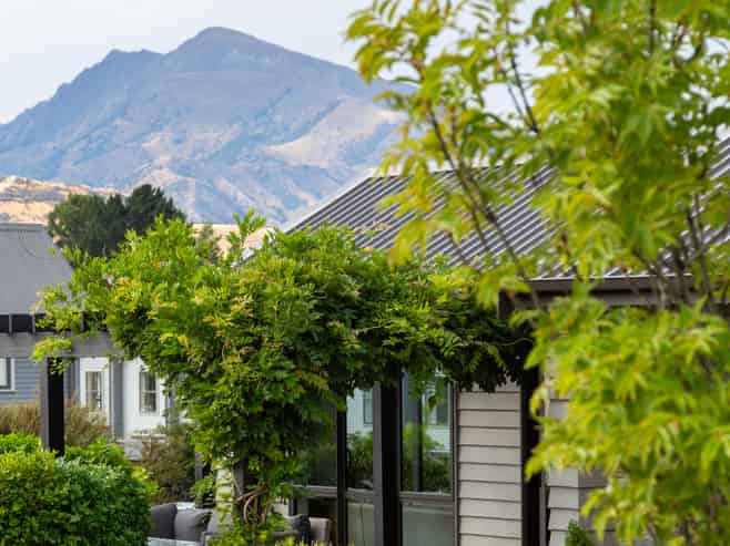 1 Rocklands Court, Wanaka