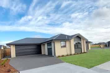 35 Chambers Avenue , Ravenswood