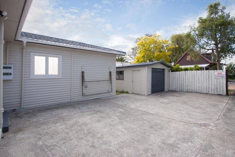 Three-Bedroom Home on Wolverton Road - Widok 6