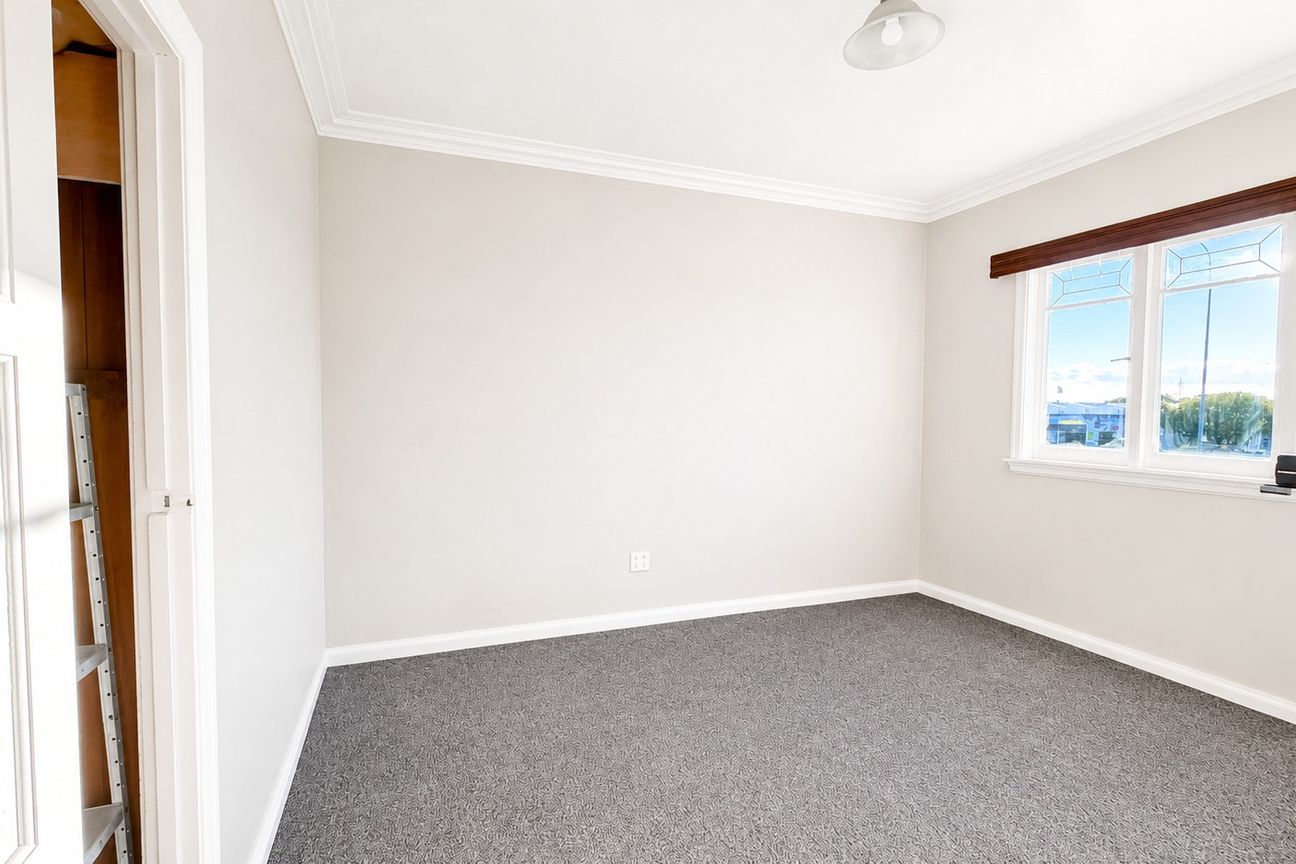 Three-Bedroom Home on Wolverton Road - Widok 3