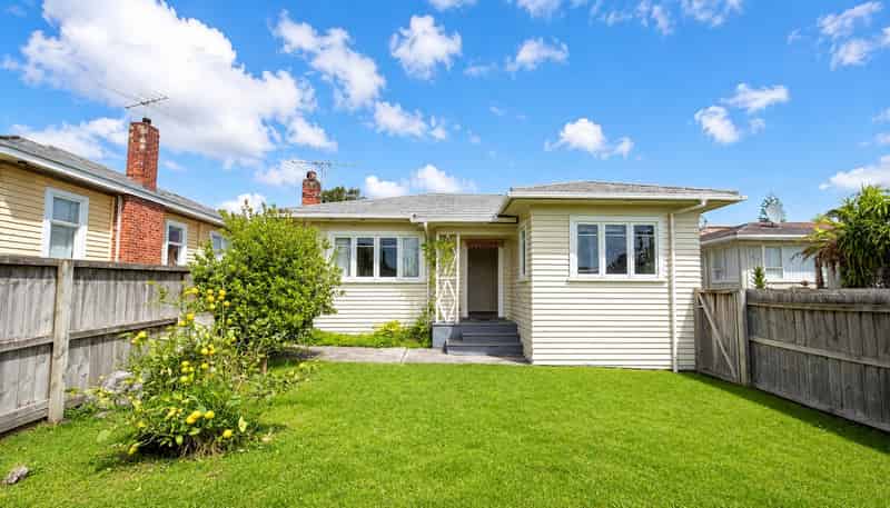 34 Wolverton Rd , Avondale