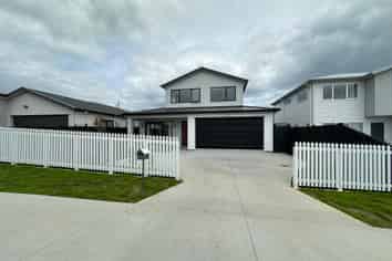 33 Ta Moko Dr, Gulf Harbour