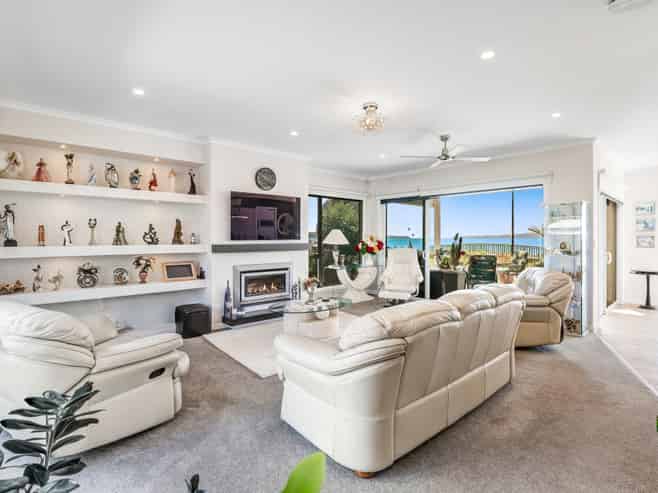 27 Schooner Avenue, Snells Beach