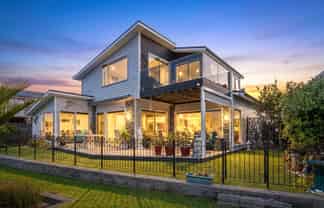 27 Schooner Avenue, Snells Beach