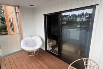 1/2145 Great North Road, Avondale