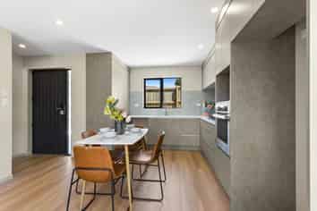 2/13 Hilda Road, Favona
