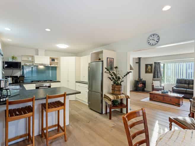 66 Weggery Drive, Waikanae Beach