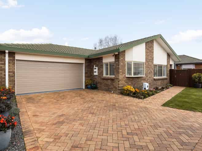 6 Longford Court, Forest Lake