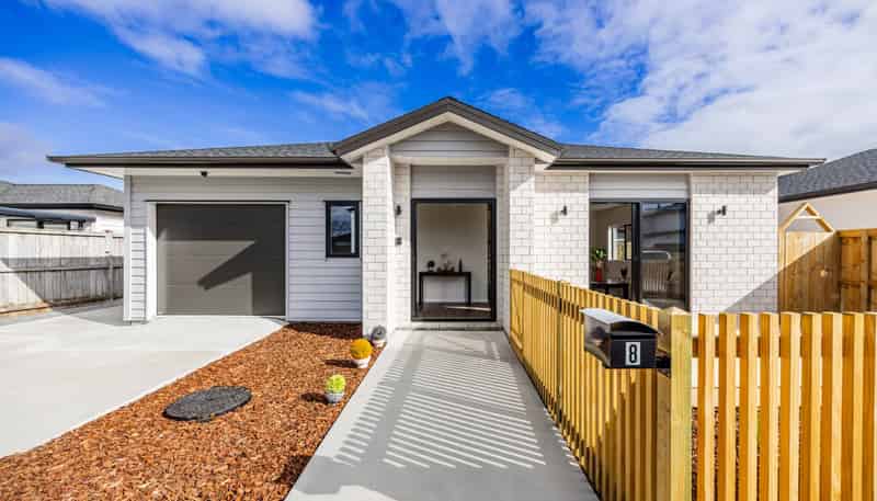 8  Sapwood Crescent, Takanini