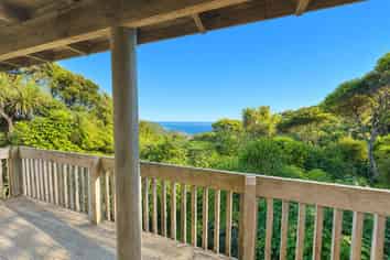 187 Piha Road, Piha
