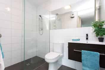 Large 200sqm Office | CBD Fringe