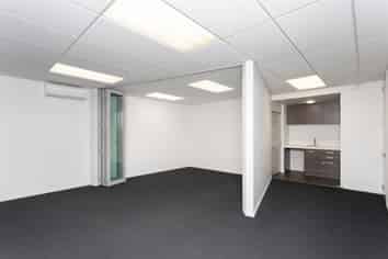 Large 200sqm Office | CBD Fringe