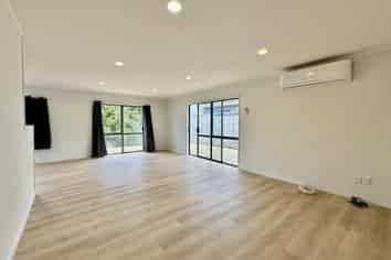 47 Flat Bush Road, Clover Park
