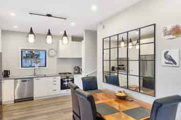 24 Ron Deal Way, Epuni