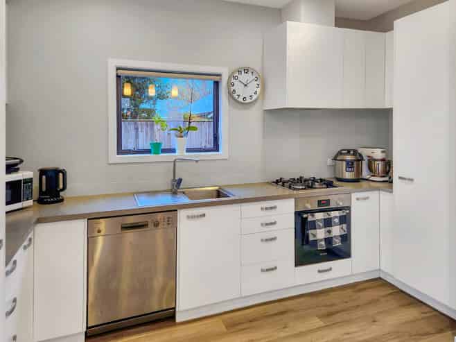 24 Ron Deal Way, Epuni
