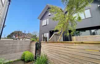 24 Ron Deal Way, Epuni