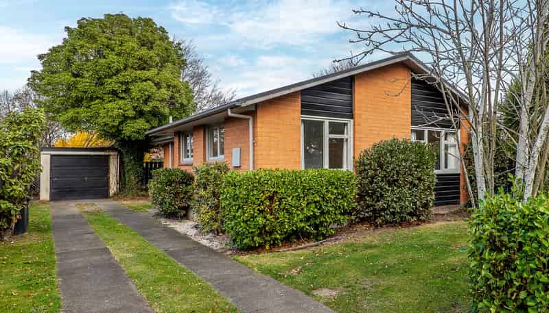 38 Clivedon Place, Redwood