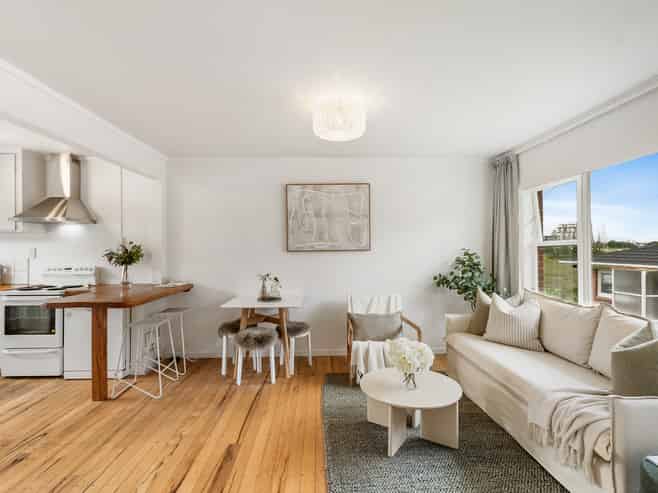 4/47 Bracken Avenue, Takapuna
