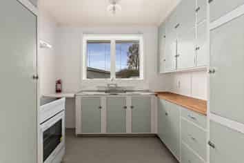 49 Lipscombe Crescent, Havelock North