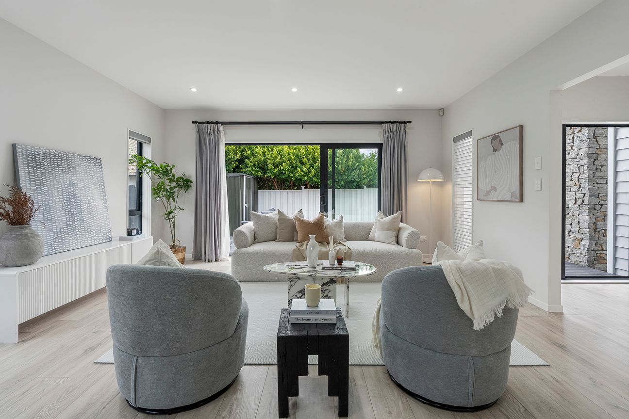 Multi-Generational Living with Legal Home & Income - Bild 5