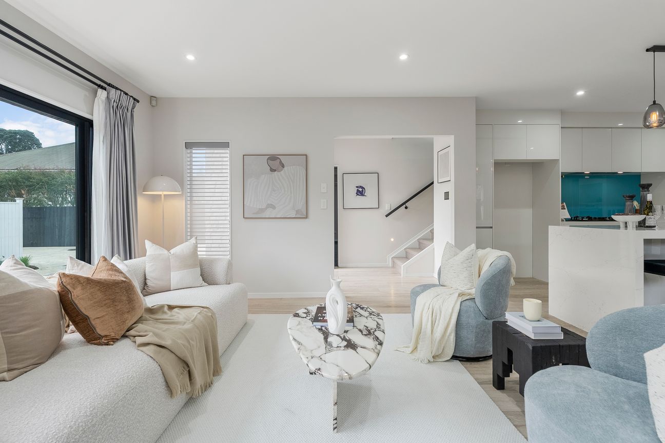 Multi-Generational Living with Legal Home & Income - Fler