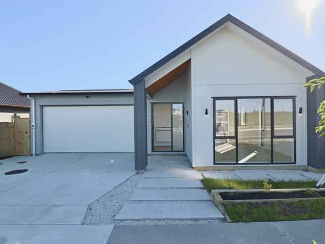 8 Kobe Street, Karaka