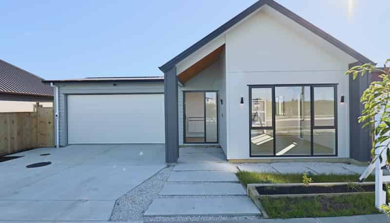 8 Kobe Street, Karaka