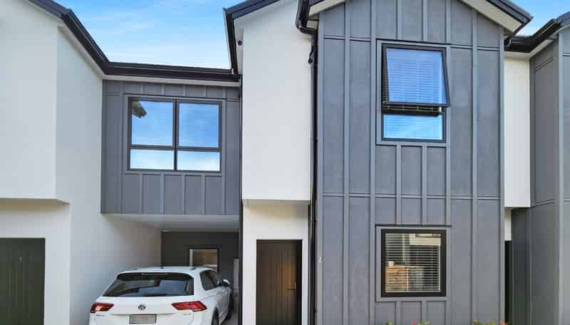 2/62 Queens Grove , Belmont