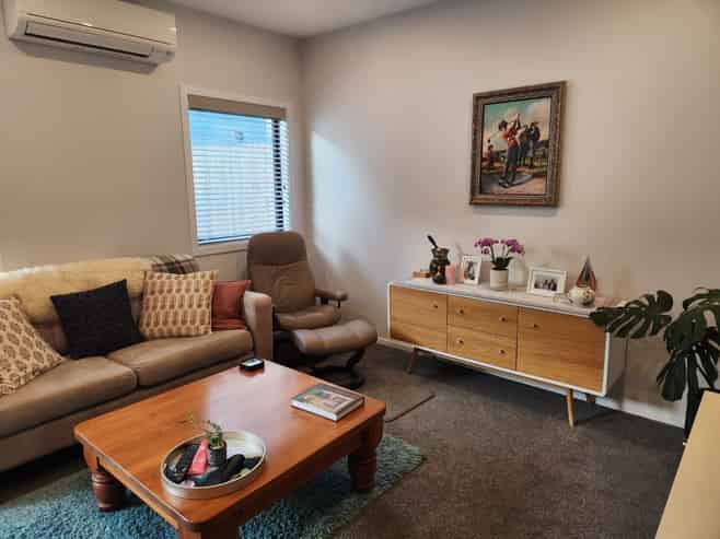 2/62 Queens Grove , Waterloo