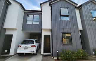 2/62 Queens Grove , Waterloo