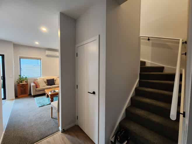 2/62 Queens Grove , Waterloo