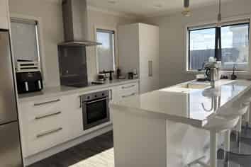 a/1 Upham Terrace, Roslyn