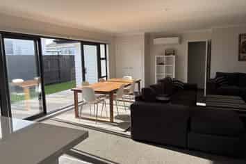 a/1 Upham Terrace, Roslyn