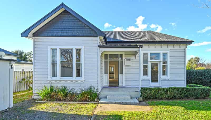 1001 Plunket Street, Saint Leonards