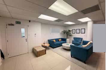 Level 1 Office on Prime Greenlane Location