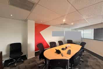 Level 1 Office on Prime Greenlane Location