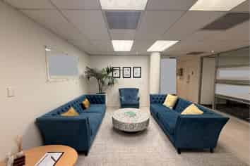 Level 1 Office on Prime Greenlane Location
