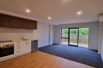 2/98 Lake Road, Ohinemutu