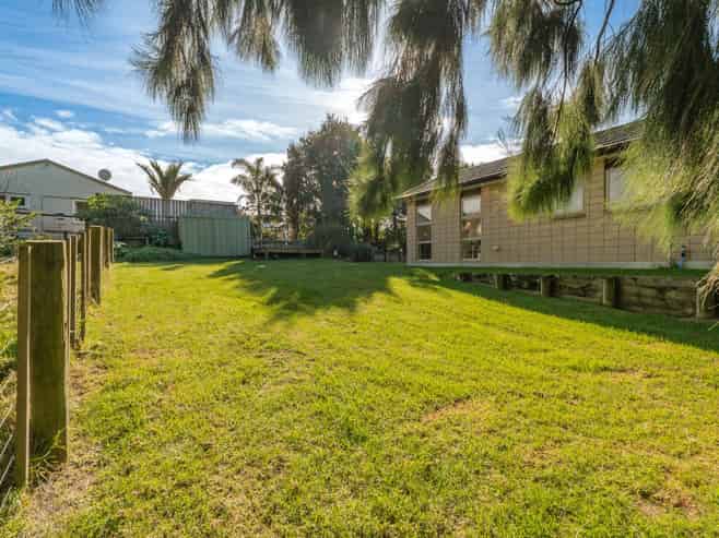 1 Neill Boak Place, Beachlands